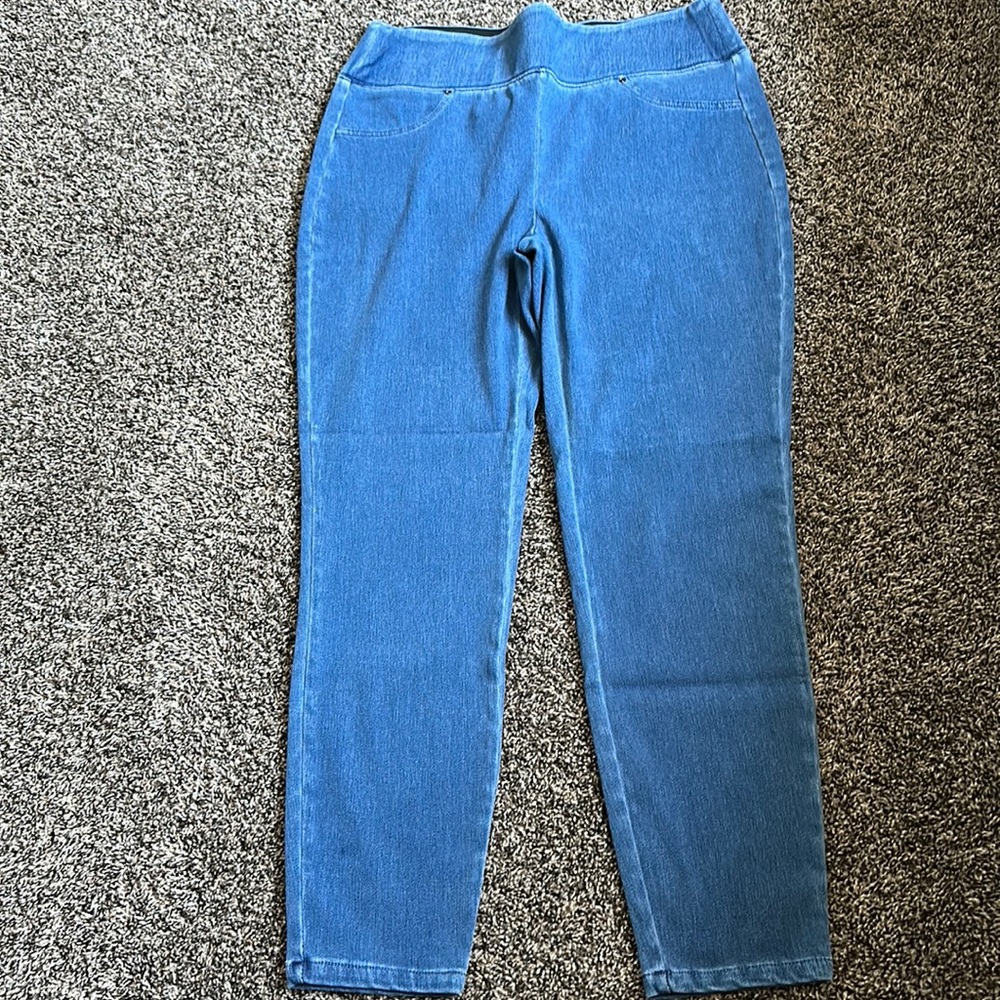 Women’s Maurice’s Size Medium Pull On Denim Crop Pants Jeans